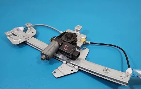 Toyota Avensis T220 Front door window regulator with motor IMPRK1535920