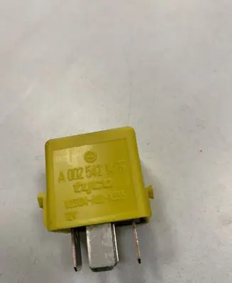 Mercedes-Benz A W169 Other relay A0025421419 23134J52X333