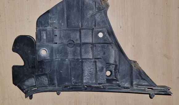 Volvo V70 Front bumper mounting bracket 31265345