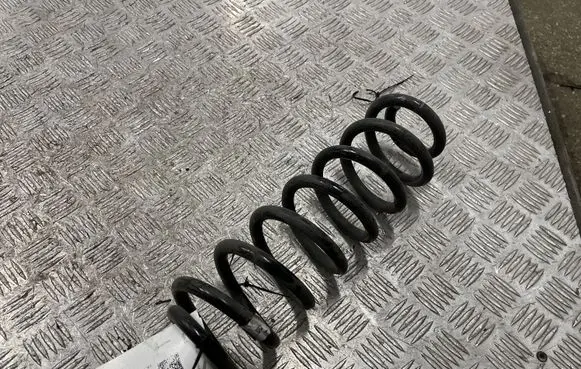 Audi Q3 F3 Rear coil spring