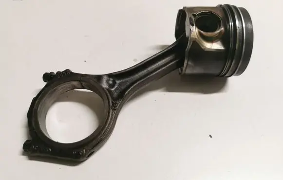 Audi A8 S8 D3 4E Piston with connecting rod 057A