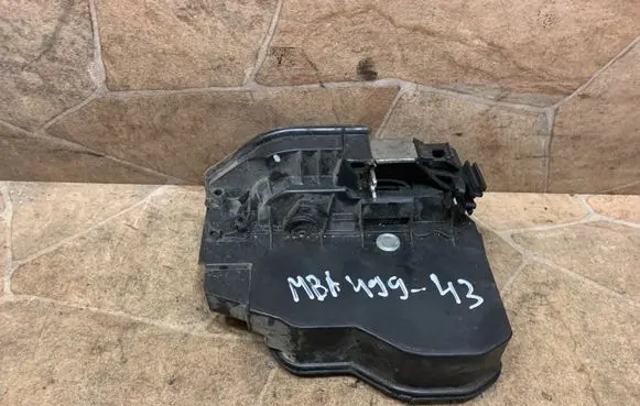 BMW X3 F25 Rear door lock 7318418