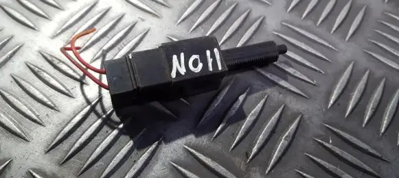 Nissan Primera Brake pedal sensor switch
