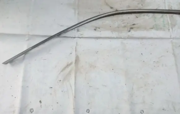 Suzuki Baleno EG Front door glass trim molding 