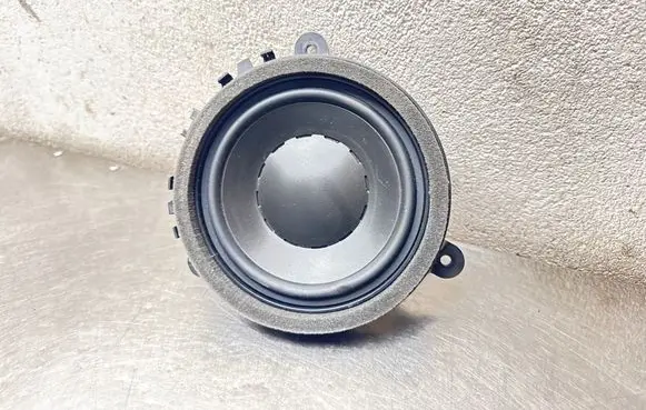 Volvo XC60 Rear door speaker 30797726 7065208 84867Z