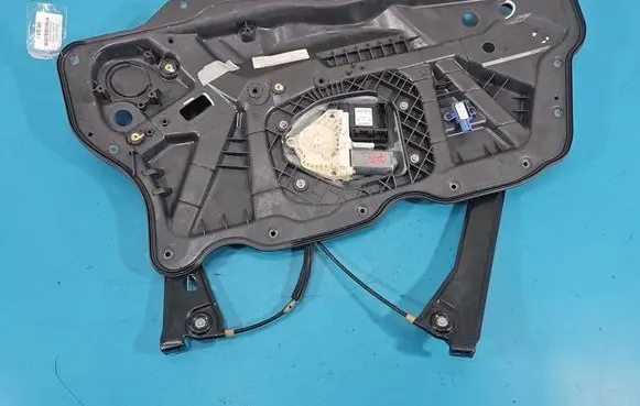 Volkswagen Scirocco Front door window regulator with motor 1Q0959702H IMPRK1570543