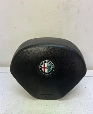 Steering wheel airbag