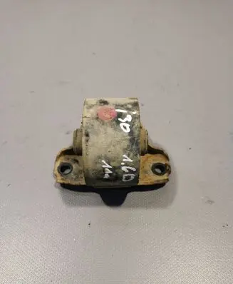 Hyundai i30 Engine mount bracket