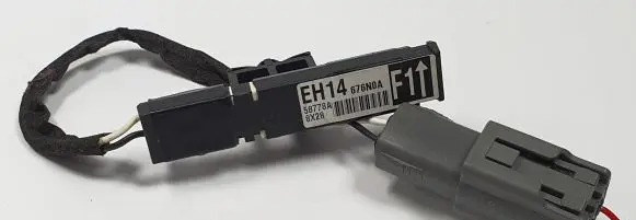 Mazda CX-7 Aerial antenna amplifier EH14676N0A