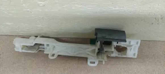 Acura MDX III Front door exterior handle/bracket 
