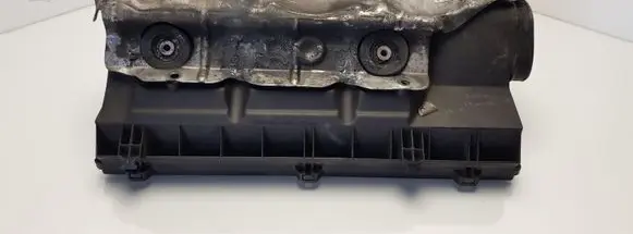Mercedes-Benz C W203 Air filter box cover A6110940220