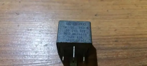 Audi A6 S6 C5 4B Other relay 141951253b 20240072