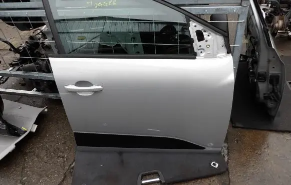 Dacia Jogger Front door