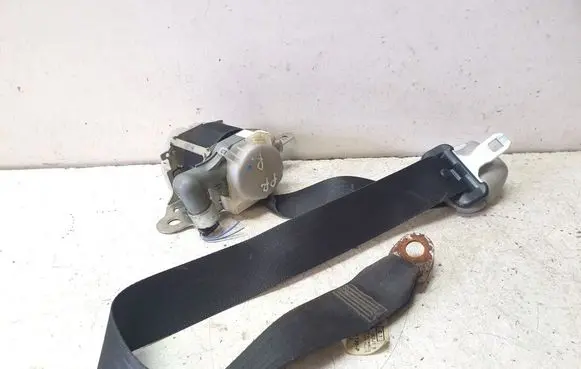 Suzuki Swift I Front seatbelt 8492063J1