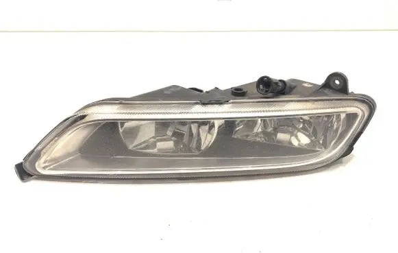 Volkswagen PASSAT B7 Front fog light 