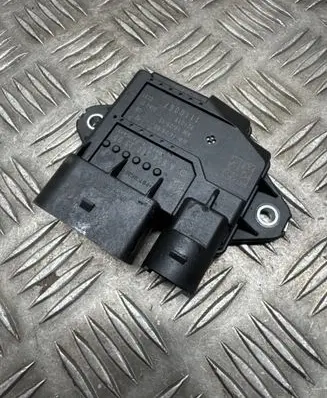 Mercedes-Benz E W213 Glow plug pre-heat relay A6549003300 1110067 221019