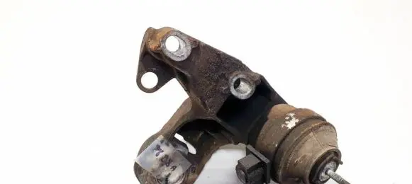Skoda Superb B5 (3U) Engine mounting bracket 8e0199351