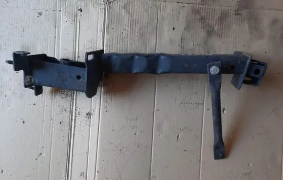 Renault Megane III Front bumper shock/impact absorber 