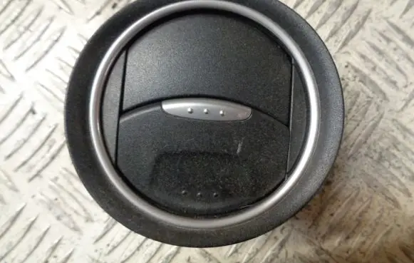 Ford Mondeo MK IV Dashboard side air vent grill/cover trim 6M21U018B09AF