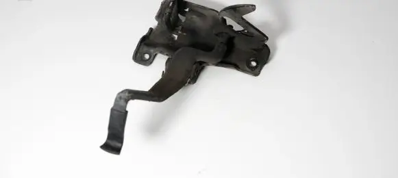 Audi A4 S4 B6 8E 8H Engine bonnet/hood lock/latch loop/hook 8E0823480