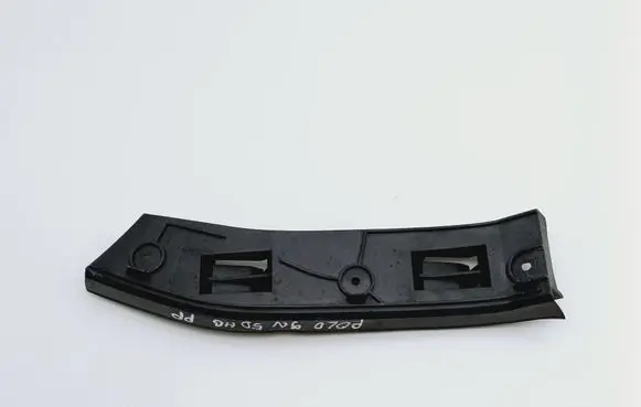 Volkswagen Polo IV 9N3 Front bumper mounting bracket 6Q0807184
