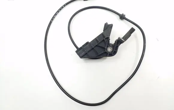 Mercedes-Benz C W204 ABS rear brake sensor A2045400317