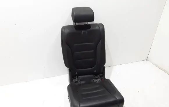 Volkswagen Touareg II Rear seat 