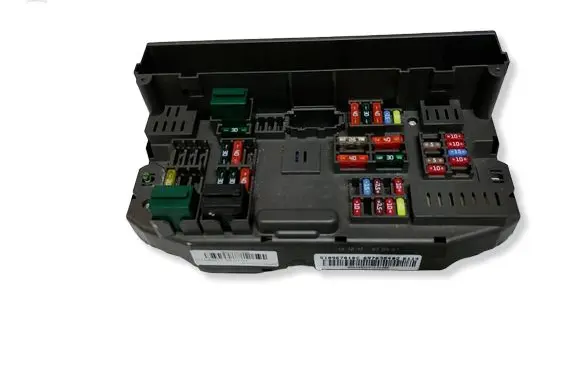 BMW 1 E81 E87 Fuse box set 697638402