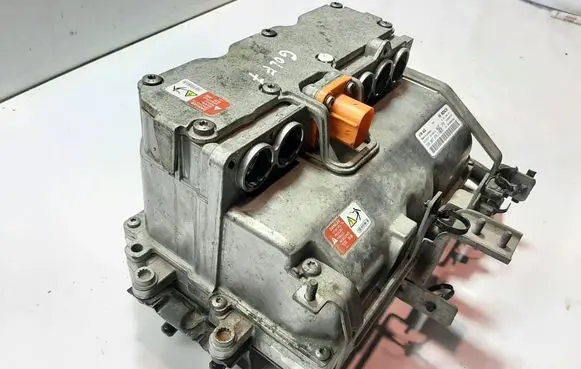 Volkswagen Golf VII Voltage converter inverter 5G0907070E