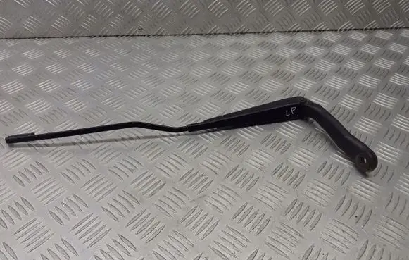 Nissan Primera Front wiper blade arm