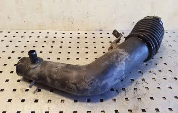 Opel Frontera B Turbo air intake inlet pipe/hose 897142010