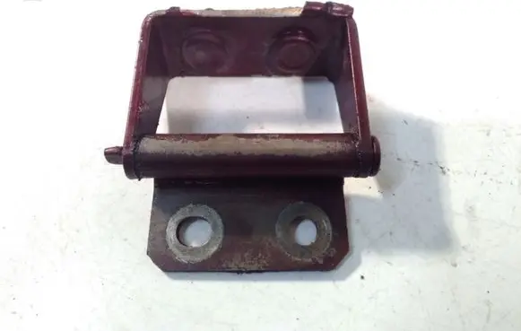Nissan Primera Tailgate/trunk/boot hinge
