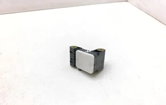 BMW 1 E81 E87 Airbag deployment crash/impact sensor 6911003 0285003900