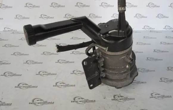 Citroen C4 I Picasso Power steering pump 9674055680