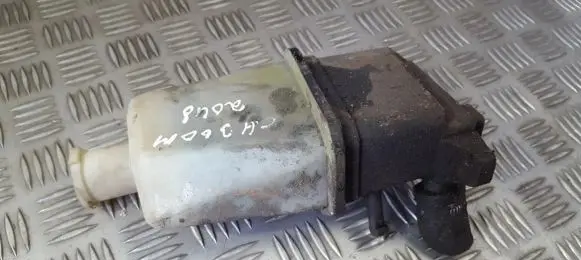 Chrysler 300M Power steering fluid tank/reservoir 04772456ad 04772456-ad