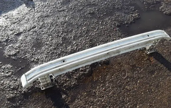 Peugeot 807 Front bumper cross member