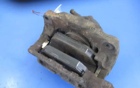 Renault Megane I Front brake caliper