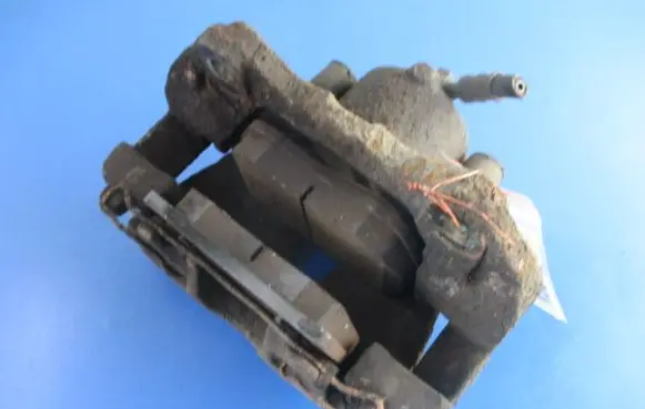 Opel Zafira A Front brake caliper