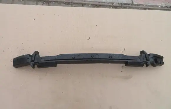 Front bumper foam support bar