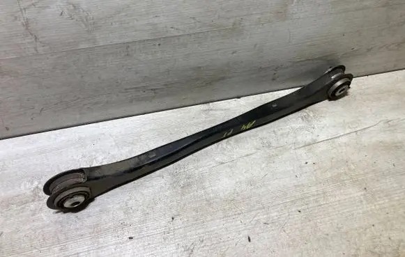 Rear control arm