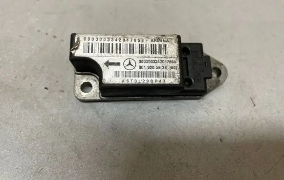 Mercedes-Benz E W210 Airbag deployment crash/impact sensor 0018205626