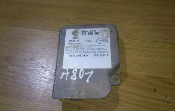 Skoda Octavia Mk1 (1U) Airbag control unit/module 1c0909601 5wk43120