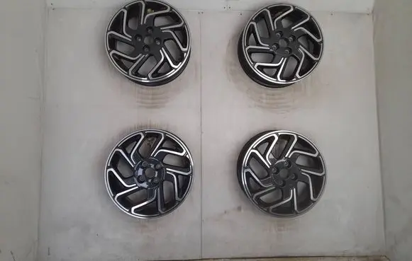 Suzuki Swift II R16 alloy rim 43210-62RA0