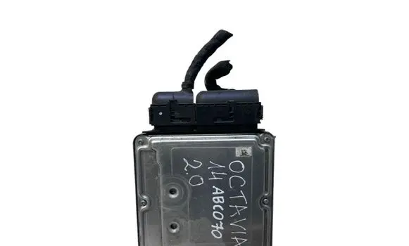 Skoda Octavia Mk3 (5E) Engine control unit/module 04L907309D 0281018498