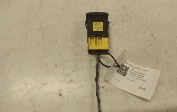 Audi A4 S4 B6 8E 8H Fog light switch 4D0941563