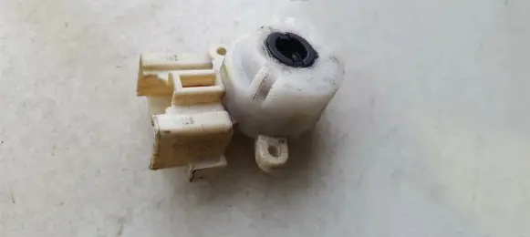 Lexus IS 200-300 Ignition lock contact 