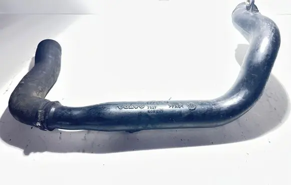 Volvo V70 Intercooler hose/pipe 30647918