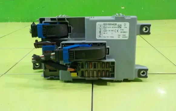 Ford Ka Fuse box set 00518004630 17AB114