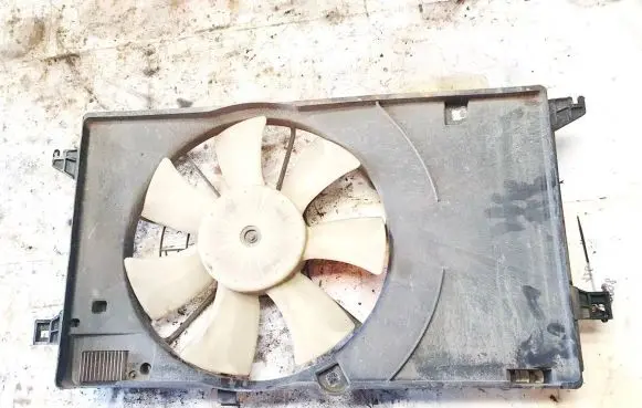 Mazda 5 Radiator cooling fan shroud