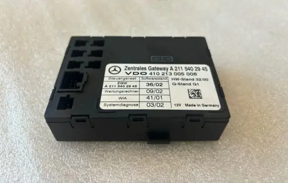 Mercedes-Benz E W212 Gateway control module A2115402945 410213005008